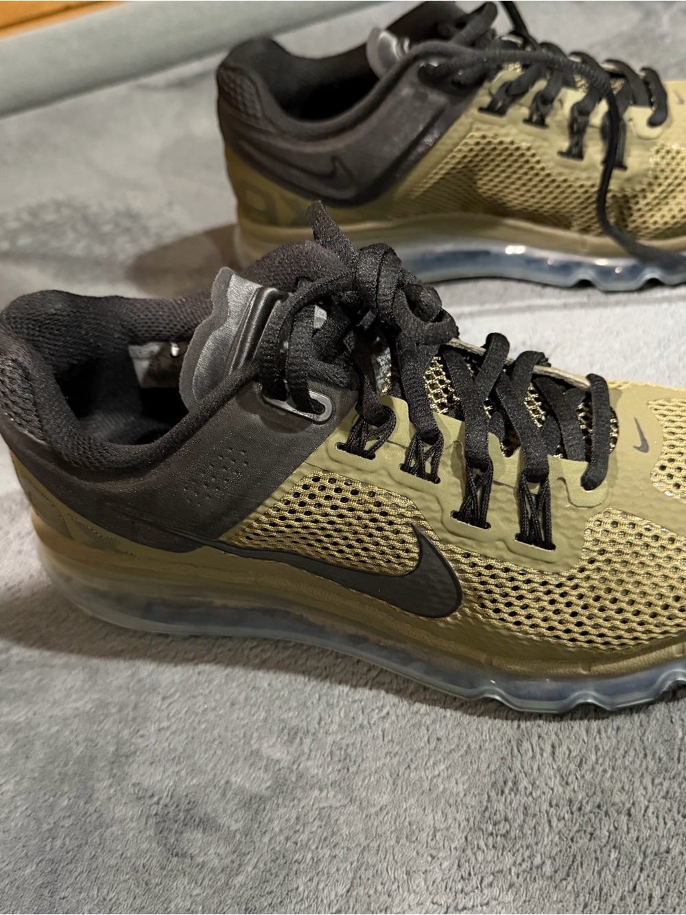 Nike Olive Green and Black Air Max Mesh Sneakers
